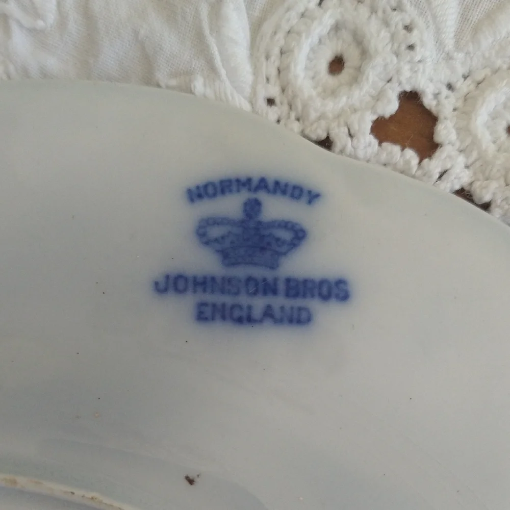 Johnson Brothers Norman dynasty Flow Blue and Gold Dinnerware Plate 9